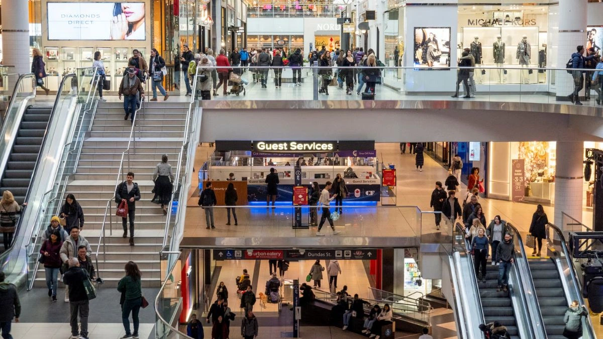 Canada’s Economic Activity Slips as Ivey PMI Signals First Contraction in Four Months